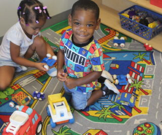 Toddler-Playing-Classroom